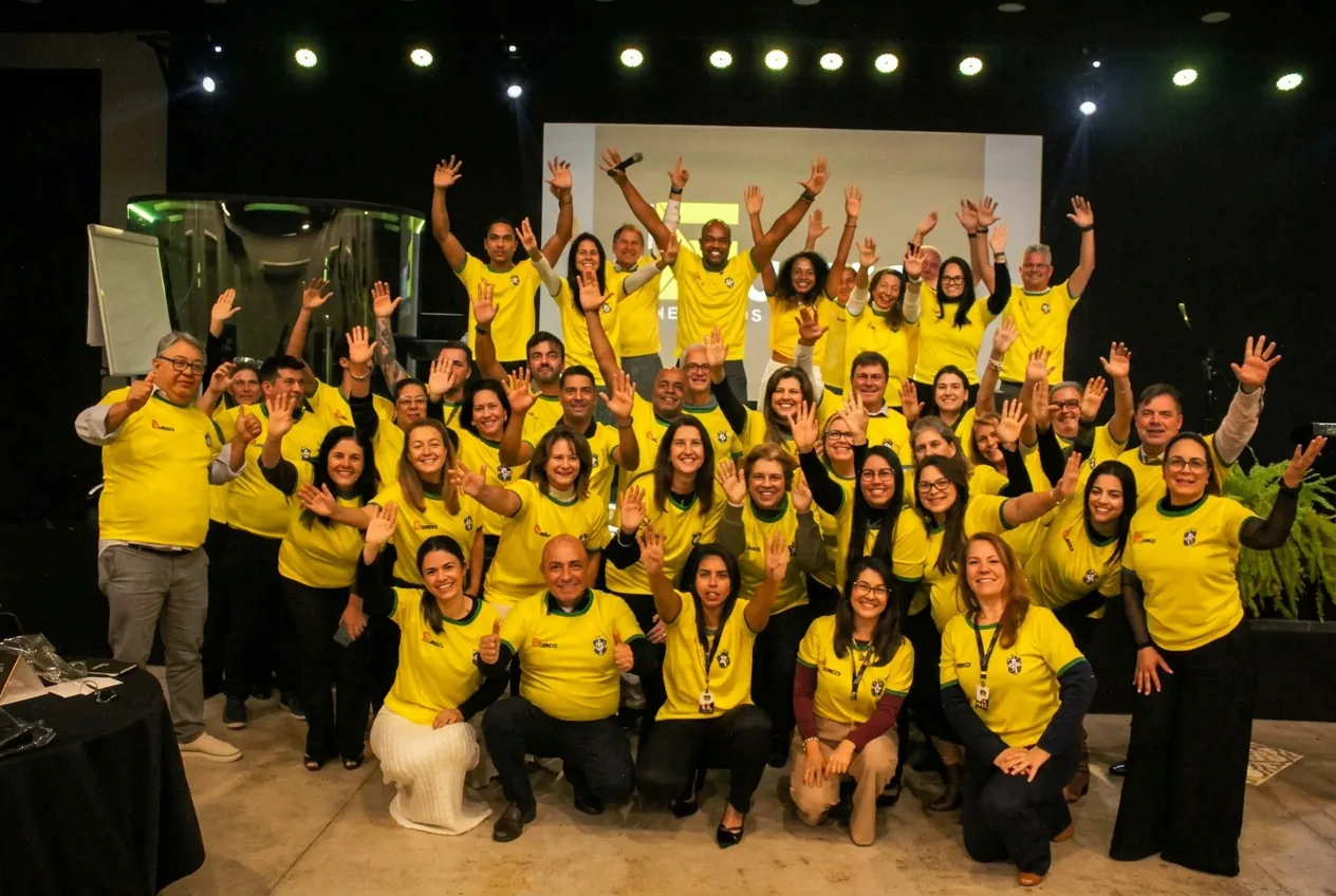 Equipe reunida em encontro da Rede Eurico